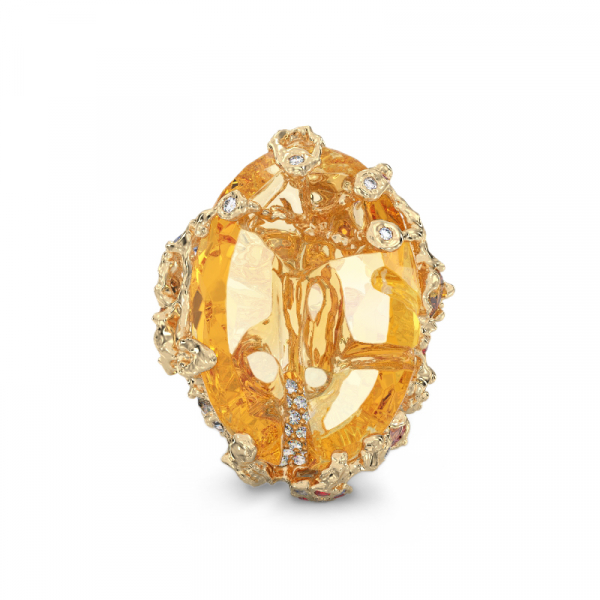  Kollasest kullast sõrmus   