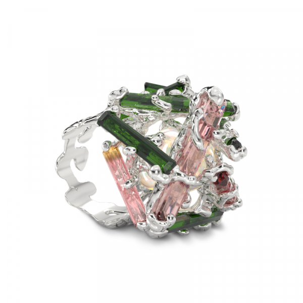 Valgest kullast sõrmus  