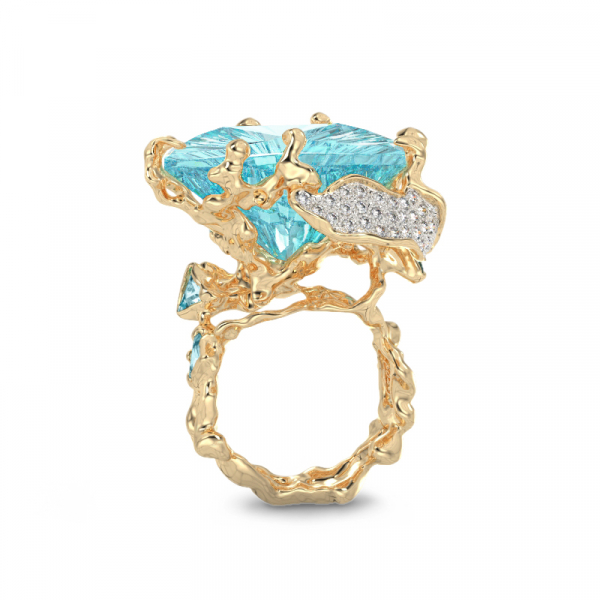 Kollasest kullast sõrmus  